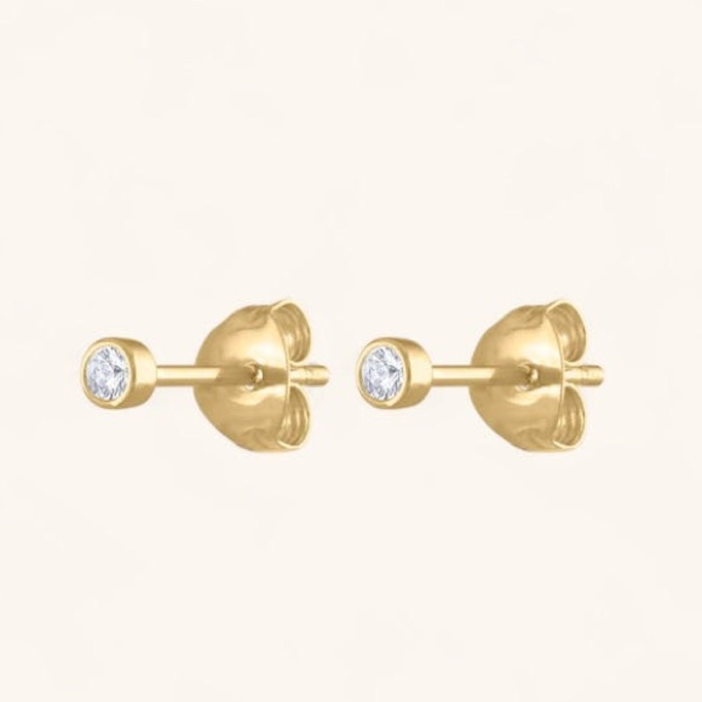 NIB Pair Maison Miru Round Jewel Gold Crystal Studs Tiny Minimal Piercing CUTE - Picture 5 of 9